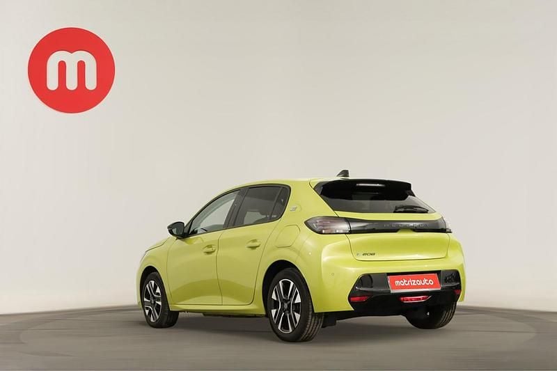 Usado Peugeot e-208 Allure 114 kW (156 HP) 2025 Citadino
