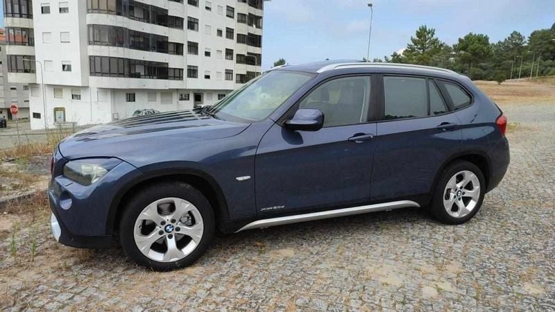 Azul Usado 2010 BMW X1 SUV | € 15.500 (Bom preço) - Imagem 1/4