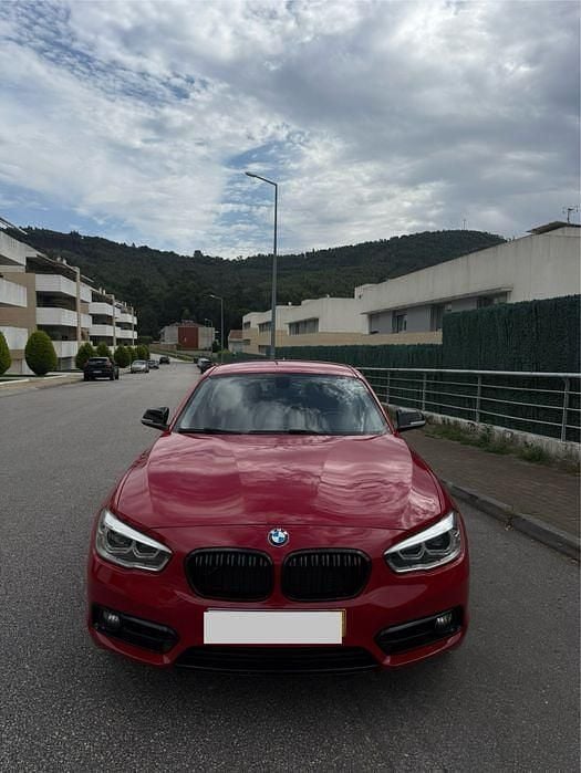 Usado 2015 BMW 118 Sport Line Citadino | € 14.990 (Preço justo) - Imagem 1/4