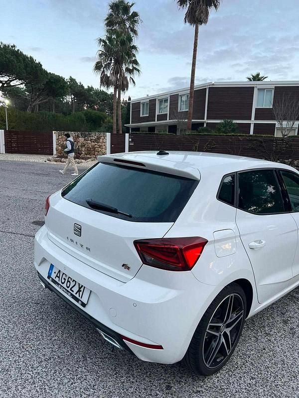 Usado Seat Ibiza 110 HP (80 kW) 2021 Branco Citadino