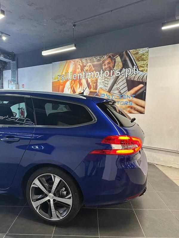 Usado Peugeot 308 SW 130 HP (95 kW) 2018 Azul Carrinha