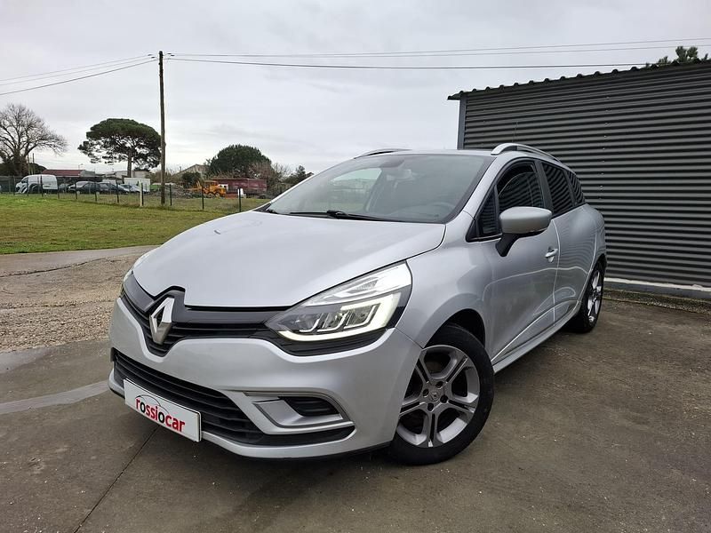 Cinza Usado 2017 Renault Clio GrandTour GT-Line Carrinha | € 9.750 (Preço justo) - Imagem 1/4