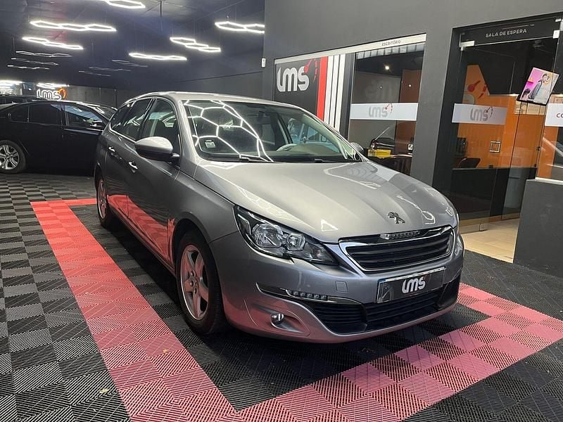 Usado Peugeot 308 Active 120 HP (88 kW) 2015 Cinza Carrinha
