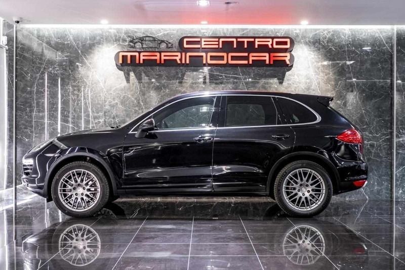 Preto Usado 2010 Porsche Cayenne SUV | € 29.500 (Caro) - Imagem 1/4