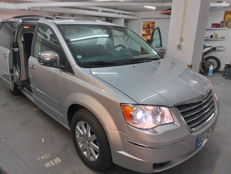 Usado 2010 Chrysler Grand Voyager Monovolume | € 8.500 - Imagem 1/4