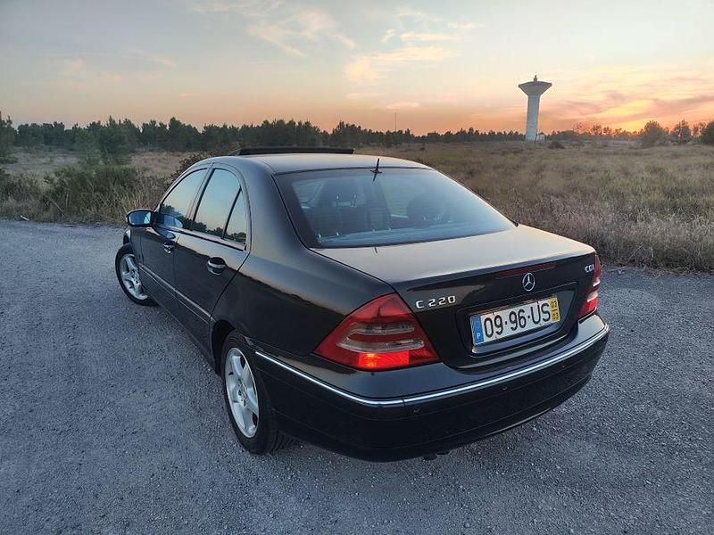 Usado 2003 Mercedes C220 Avantgarde Sedan | € 10.000 (Caro) - Imagem 1/4