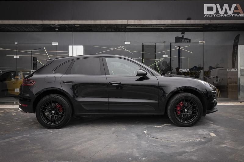 Usado Porsche Macan 258 HP (189 kW) 2015 Preto SUV