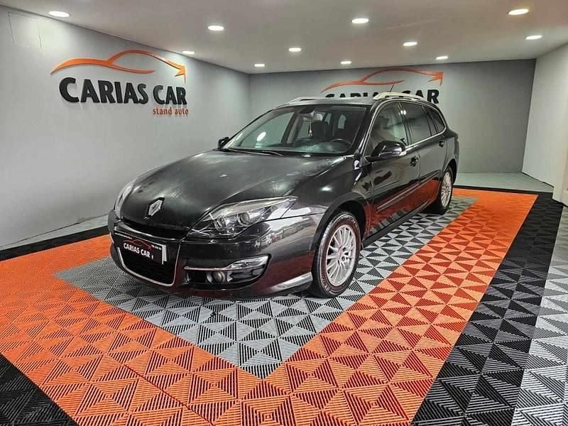 Usado Renault Laguna III Dynamique 110 HP (80 kW) 2012 Preto Carrinha