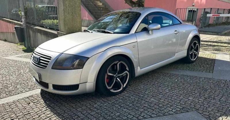 Cinzento Usado 2001 Audi TT | € 8.990 (Super Preço) - Imagem 1/4