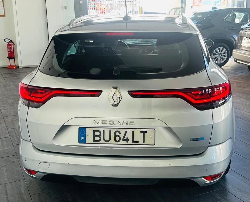 Usado Renault Mégane IV 160 HP (117 kW) 2021 Cinza Carrinha
