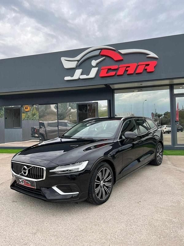 Preto Usado 2020 Volvo V60 Carrinha | € 26.850 - Imagem 1/4