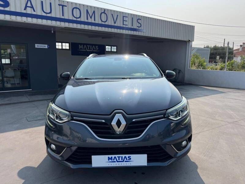 Usado Renault Mégane IV 115 HP (84 kW) 2018 Cinzento Carrinha