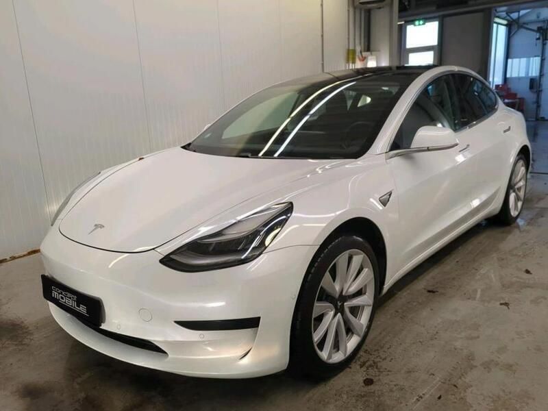 Branco Usado 2019 Tesla Model 3 Sedan | € 21.500 (Preço justo) - Imagem 1/4