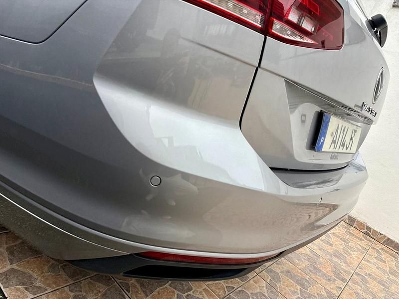 Usado VW Passat 150 HP (110 kW) 2021 Cinzento Carrinha