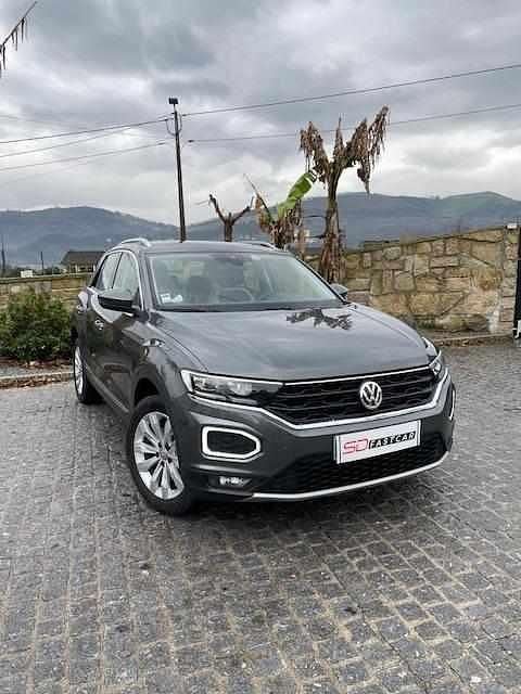 Cinzento Usado 2019 VW T-Roc SUV | € 23.490 (Preço justo) - Imagem 1/4