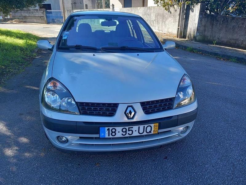 Usado 2003 Renault Clio II Sedan | € 3.100 (Preço justo) - Imagem 1/4