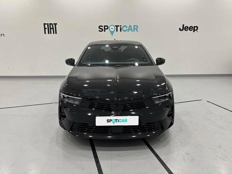 Usado Opel Astra 136 HP (100 kW) 2025 Preto