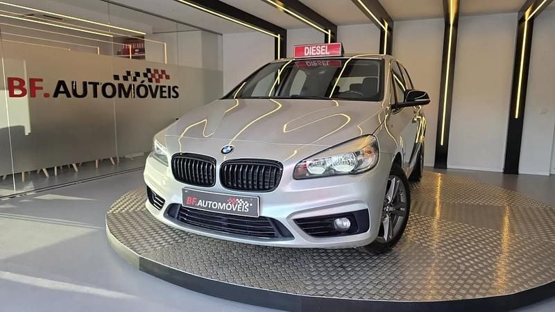 Cinzento Usado 2017 BMW 216 Active Tourer Sport Line Monovolume | € 12.900 (Super Preço) - Imagem 1/4