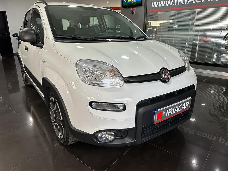 Usado Fiat Panda Cross Cross 70 HP (51 kW) 2022 Branco Citadino