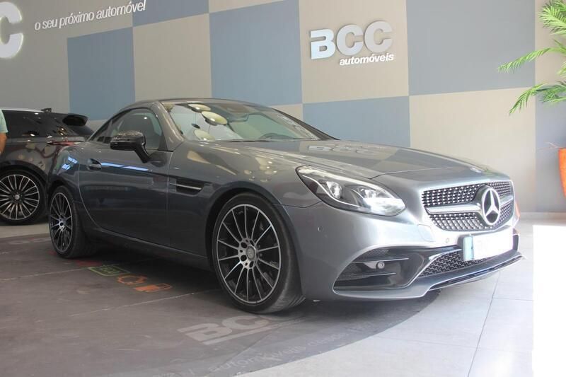 Antracite Usado 2016 Mercedes SLC250 Cabrios | € 35.990 - Imagem 1/4