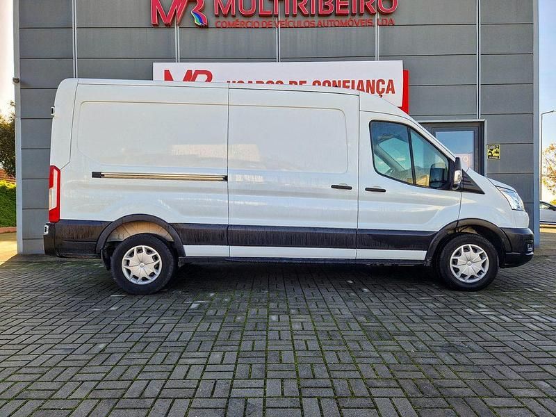 Usado Ford Transit 130 HP (95 kW) 2021 Sedan