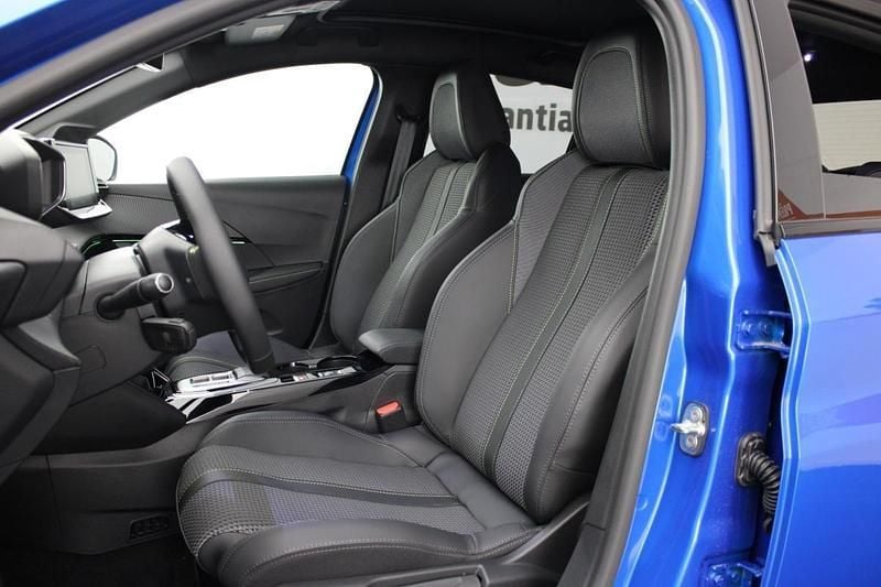 Usado Peugeot e-208 GT 100 kW (136 HP) 2021 Azul Citadino
