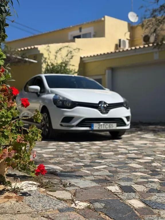 Usado Renault Clio IV 75 HP (55 kW) 2017 Branco