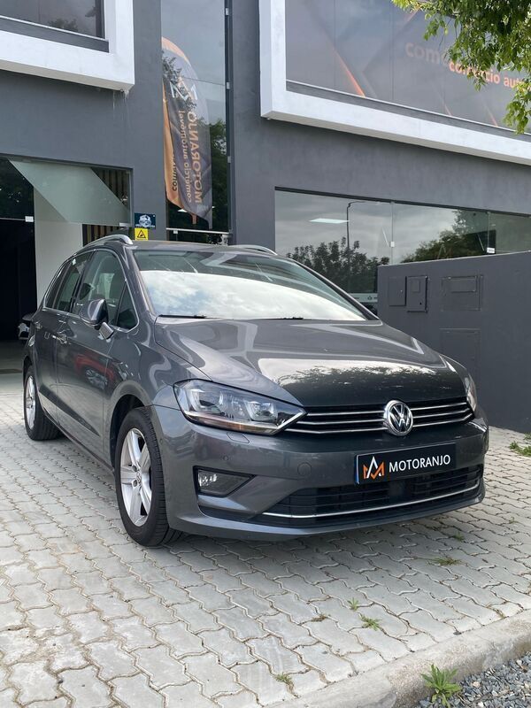 Cinza Usado 2017 VW Golf Sportsvan Edition Monovolume | € 19.850 - Imagem 1/4