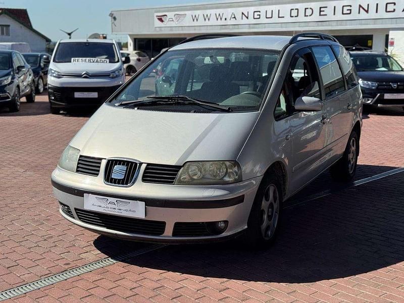 Cinzento Usado 2000 Seat Alhambra Monovolume | € 5.000 (Caro) - Imagem 1/4
