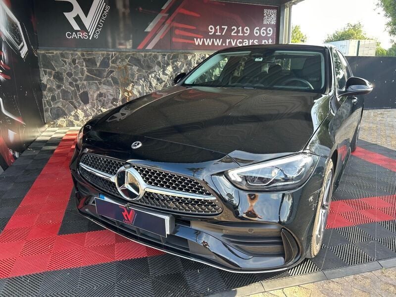 Preto Usado 2025 Mercedes C300 AMG line Carrinha | € 67.500 - Imagem 1/4