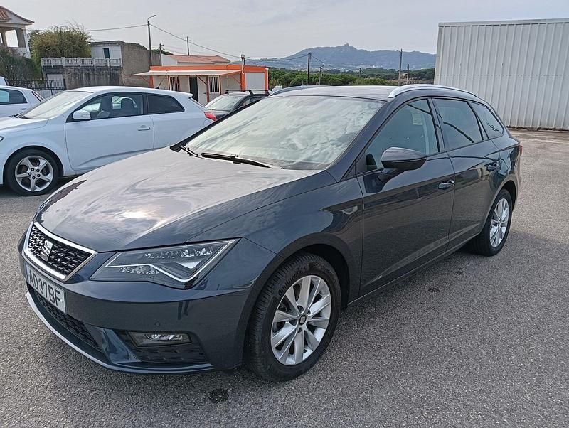 Cinza Usado 2020 Seat Leon Style Carrinha | € 16.750 (Preço justo) - Imagem 1/4