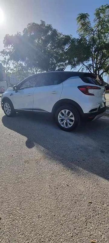 Branco Usado 2022 Renault Captur SUV | € 10.500 - Imagem 1/4