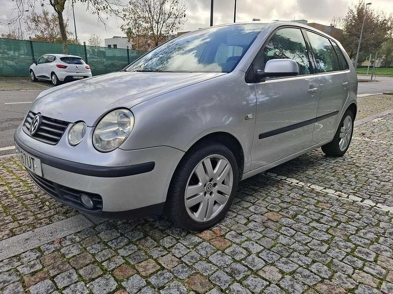 Usado 2003 VW Polo Highline Sedan | € 2.999 (Preço justo) - Imagem 1/4