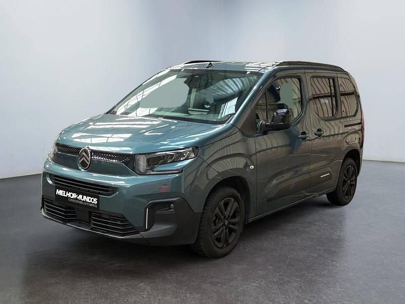 Cinza Usado 2024 Citroën Berlingo Sedan | € 29.750 - Imagem 1/4