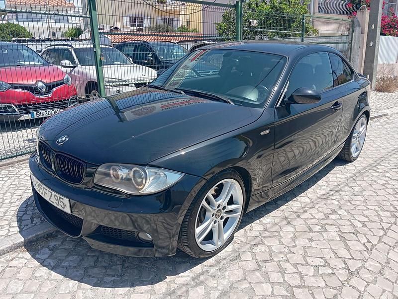 Preto Usado 2008 BMW 123 Coupé Coupé | € 13.900 - Imagem 1/4