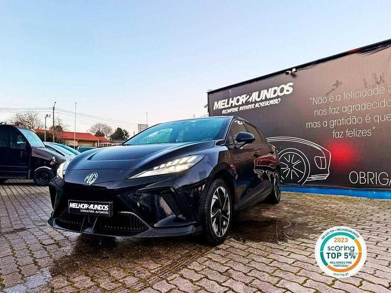 Usado MG MG4 EV Comfort 150 kW (204 HP) 2023 Preto Citadino