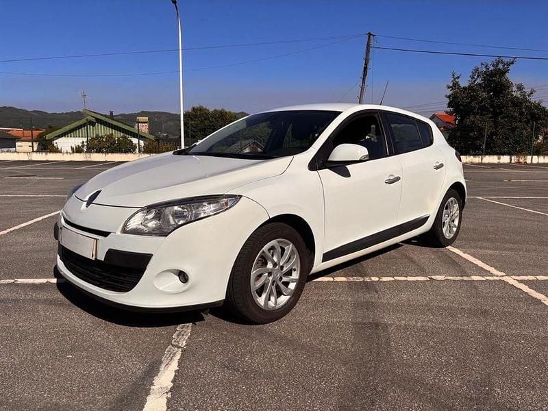 Usado 2011 Renault Mégane III Sedan | € 5.500 (Preço justo) - Imagem 1/4