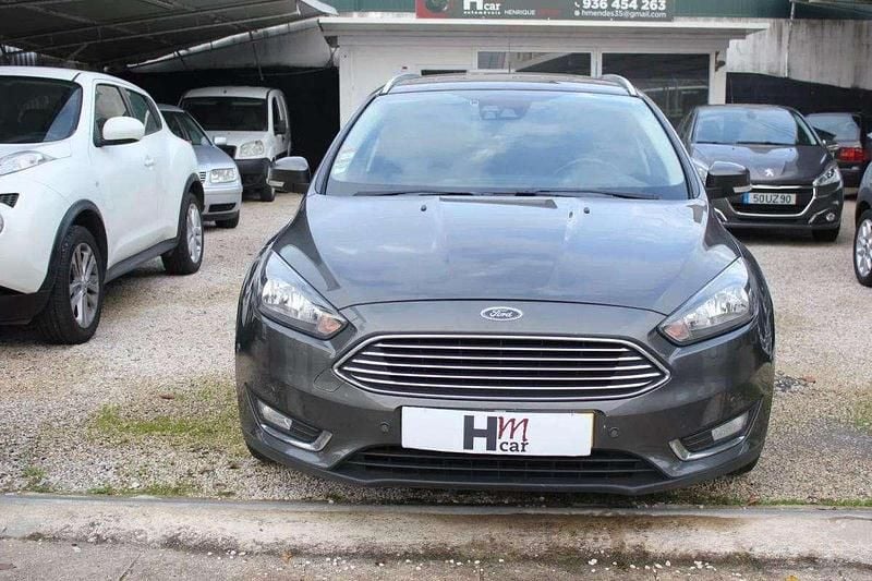 Usado Ford Focus Titanium 120 HP (88 kW) 2016 Cinza escuro Carrinha