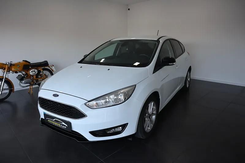 Usado Ford Focus Trend+ 120 HP (88 kW) 2017 Branco Citadino