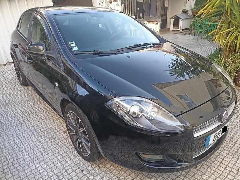 Usado Fiat Bravo Sport 120 HP (88 kW) 2011 Preto Citadino