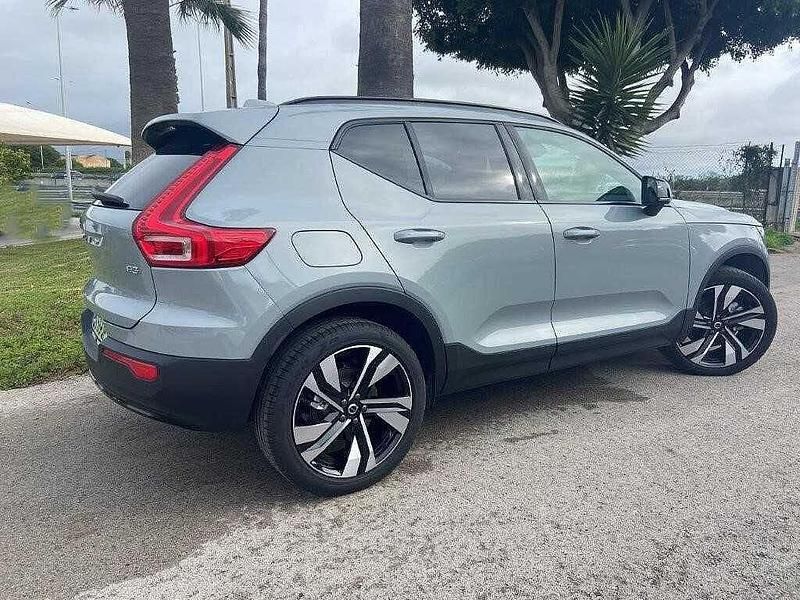 Usado Volvo XC40 163 HP (119 kW) 2025 Prateado SUV