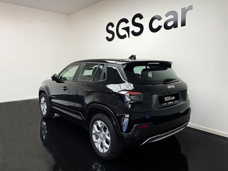 Usado Jeep Avenger EV Altitude 114 kW (156 HP) 2024 Preto SUV