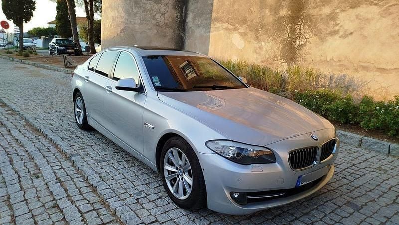 Usado 2010 BMW 530 Comfort Edition Sedan | € 13.250 - Imagem 1/4