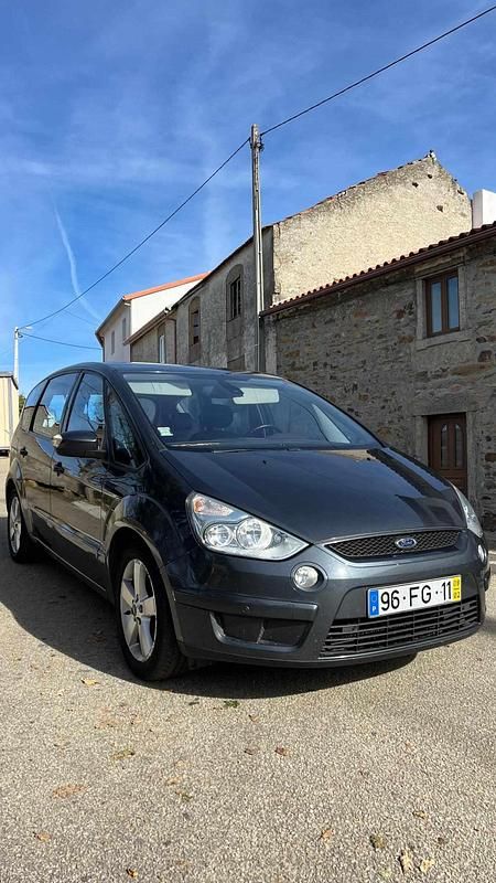 Usado Ford S-MAX S 140 HP (102 kW) 2008 Cinzento Monovolume