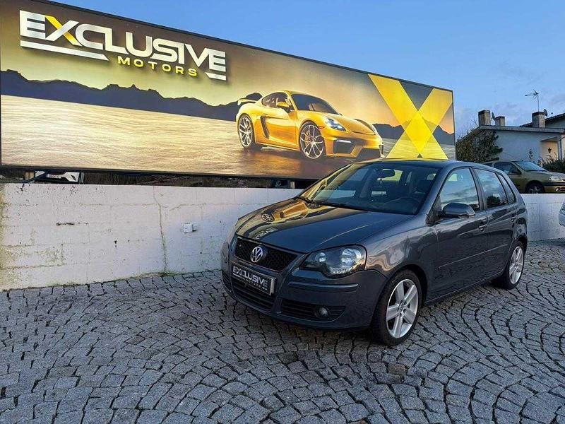Usado VW Polo 80 HP (58 kW) 2007 Cinzento Citadino