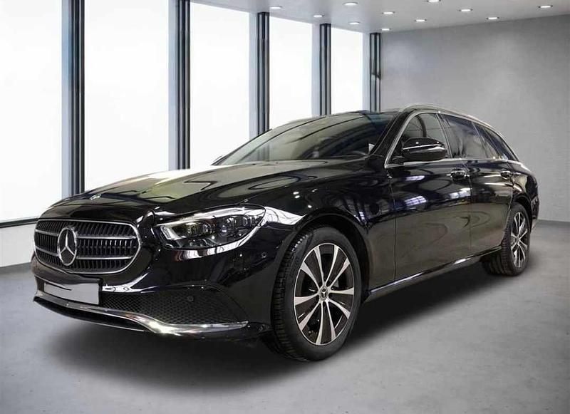 Usado Mercedes E300 320 HP (235 kW) 2020 Preto