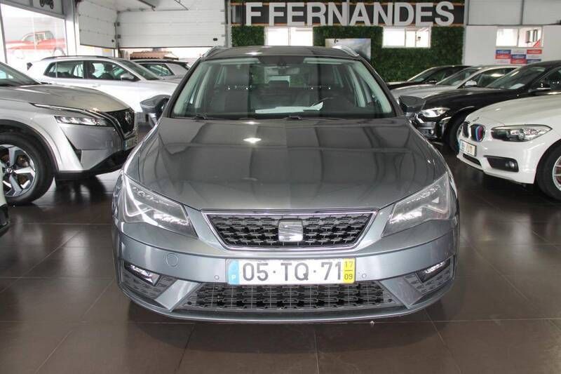 Usado Seat Leon ST 115 HP (84 kW) 2017 Antracite Carrinha