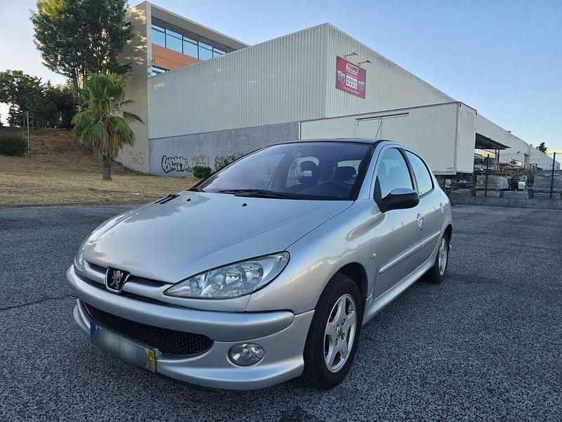 Usado Peugeot 206 69 HP (50 kW) 2005 Sedan