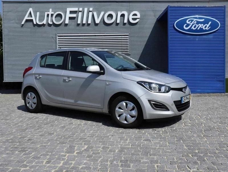 Cinzento Usado 2014 Hyundai i20 Citadino | € 7.250 (Super Preço) - Imagem 1/4