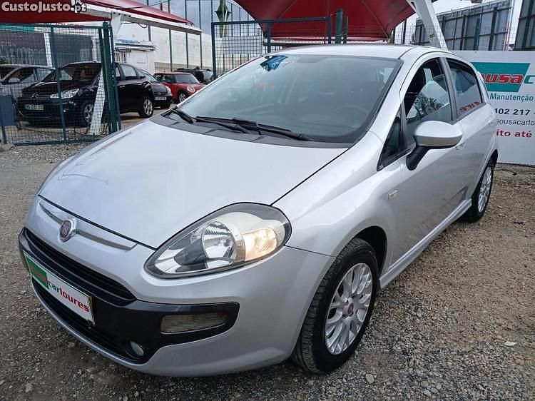 Cinza Usado 2010 Fiat Punto Dynamic | € 4.750 - Imagem 1/1